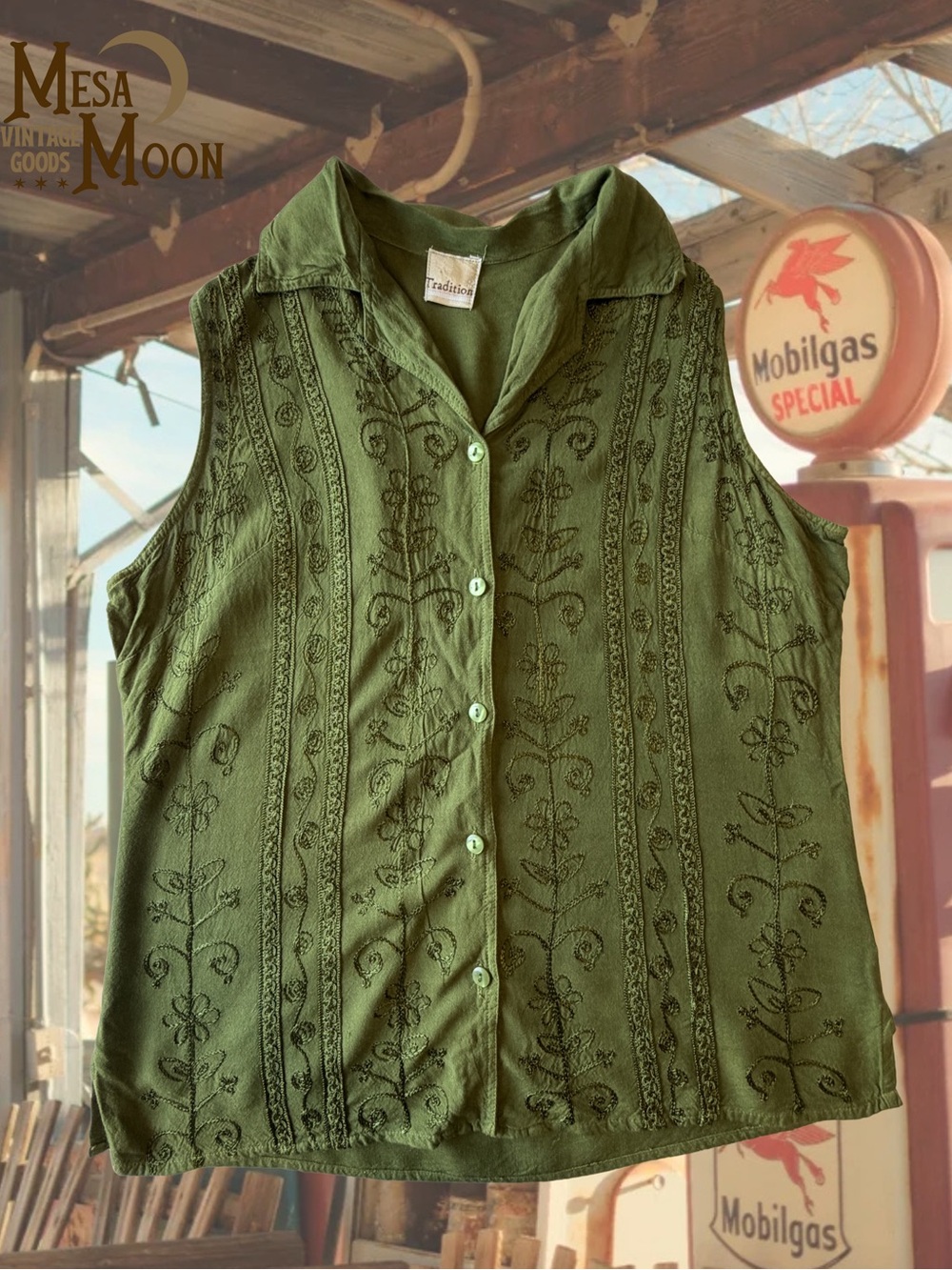 Vintage Sleeveless Embroidered Collared Top - Olive Green